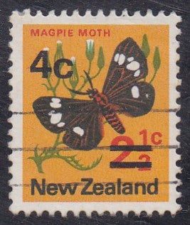 New Zealand # 480 (1971) Moth - Sgl, Used