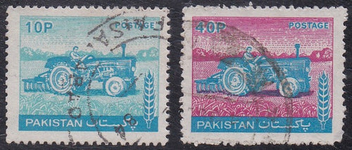 Pakistan # 462, 465 (1978-79) Tractor - Sgls, Set/2, Used