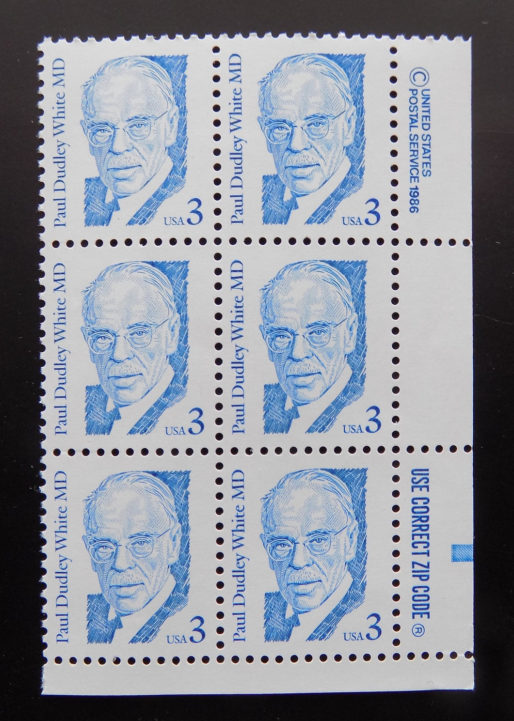 # 2170as (1994) White, bright blue, not tag, SG, perf 11 - Zip BK/6, MNH
