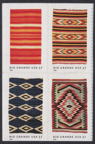 # 3929a (2005) Blankets - Bklt BK/4, MNH